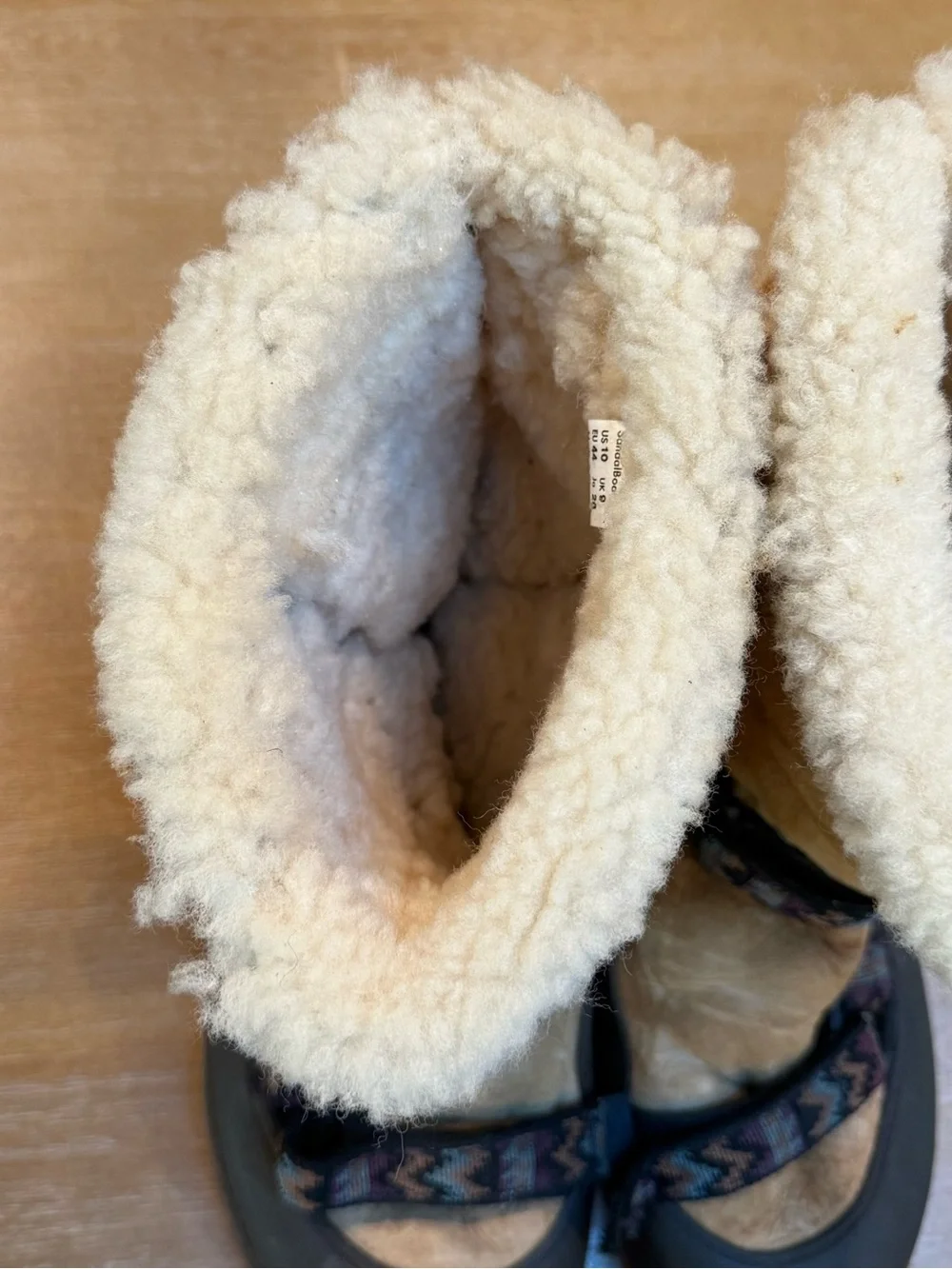 Vtg Teva Men’s Shearling Sandal Boot Straps Outdoor Tan Winter Warm Sz 9 EU 43